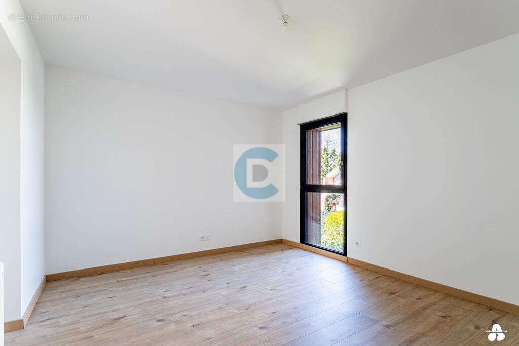 Appartement à ARTHAZ-PONT-NOTRE-DAME