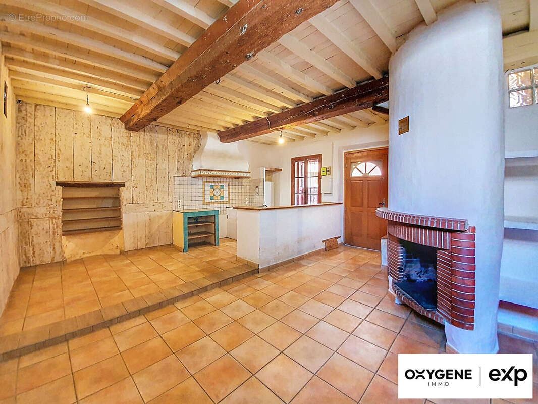 Maison à SAINT-ESTEVE