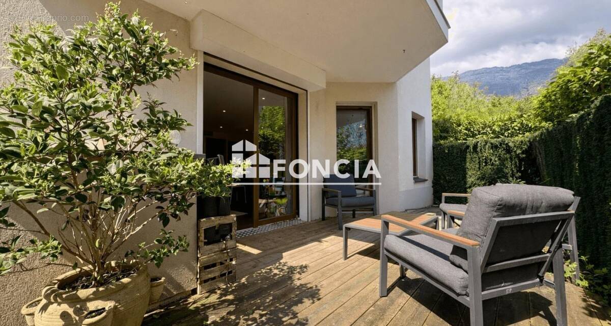 Appartement à MEYLAN