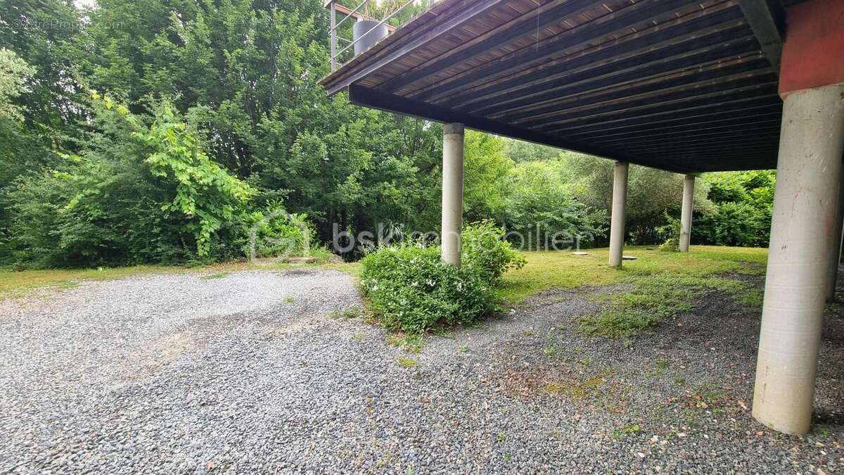 Maison à BUSSAC-SUR-CHARENTE