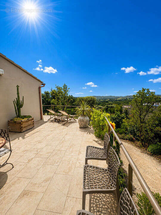 Rochefort du Gard, Somptueuse Villa avec vue  185m², terrain - photo 5