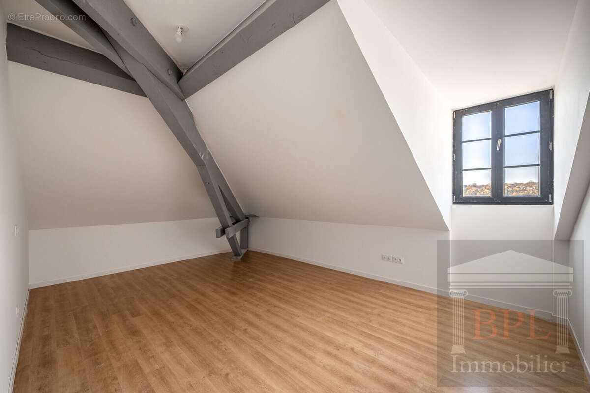 Appartement à CHAMPAGNE-SUR-SEINE