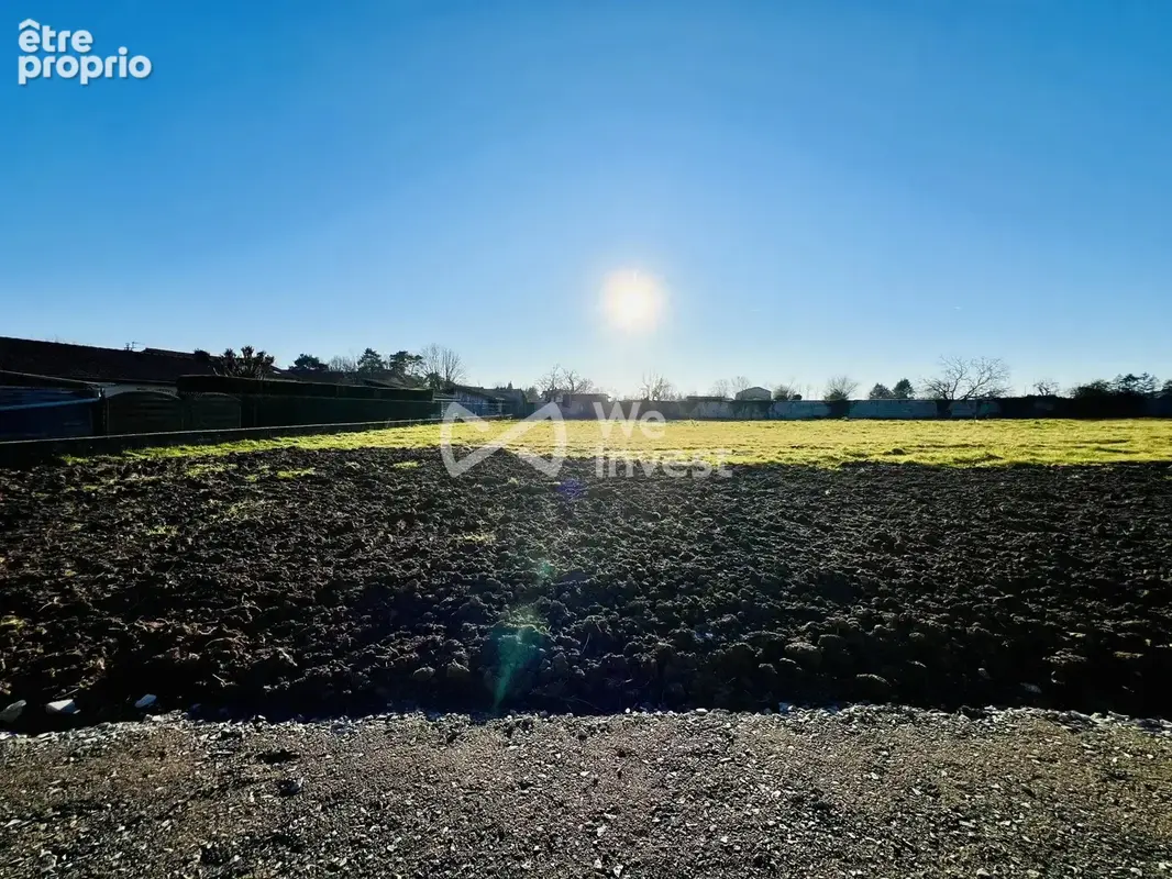 Terrain 808 m² à Luzillat  - photo 5