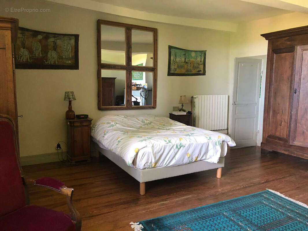 Maison du xviie à vendre à coudures - photo 6