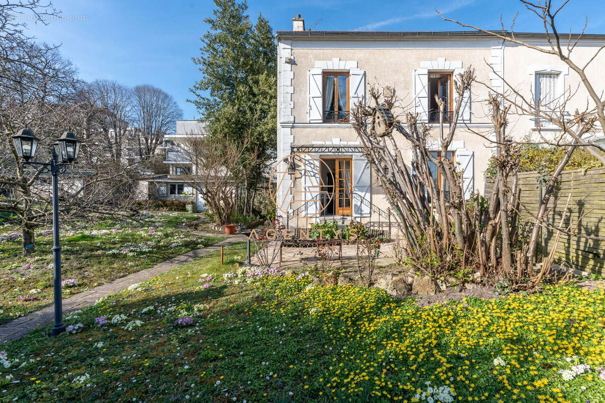 Maison à NOGENT-SUR-MARNE