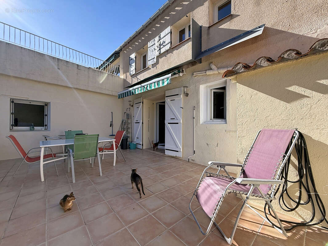Maison à ESTOHER