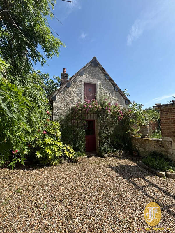 Maison à NOTRE-DAME-DE-L'ISLE
