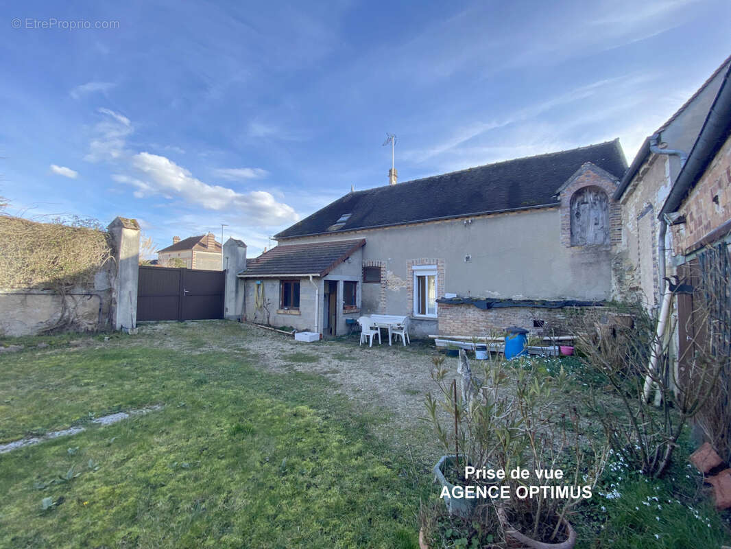 Maison à VINNEUF