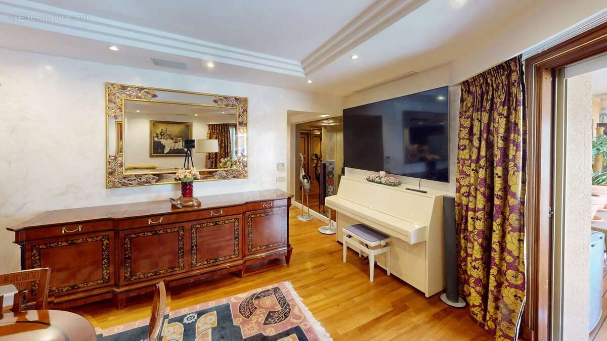 Appartement à BEAUSOLEIL