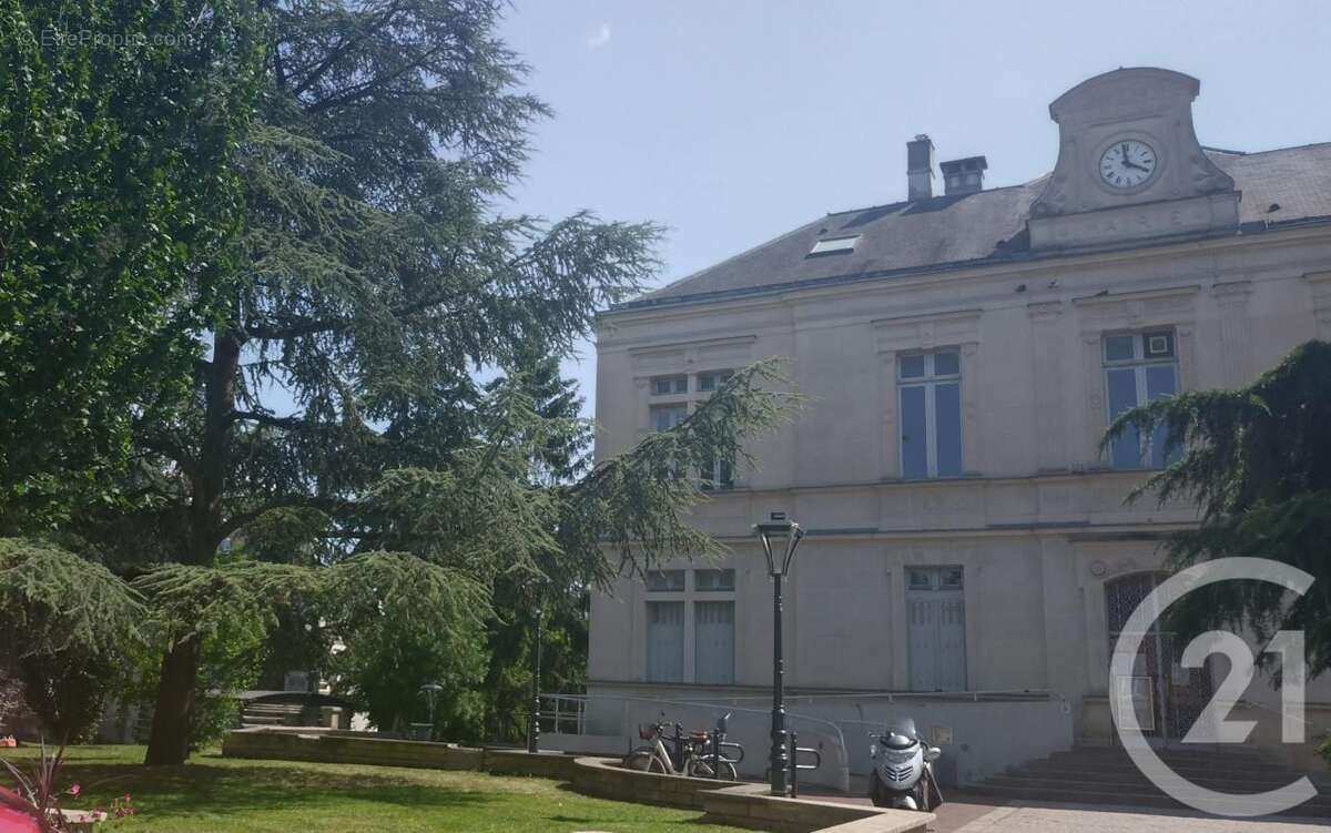 Terrain à FONTENAY-SOUS-BOIS