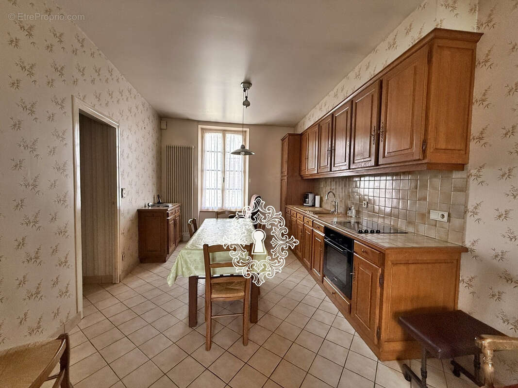 Maison à DONNEMARIE-DONTILLY