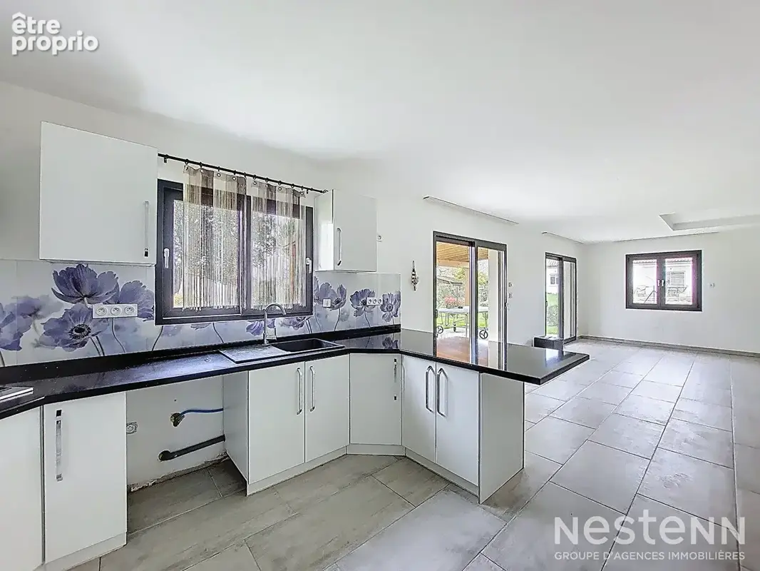 A Vendre Maison de plain-pied de 117 m² avec garage et jardin dans lotissement de Condom - photo 3