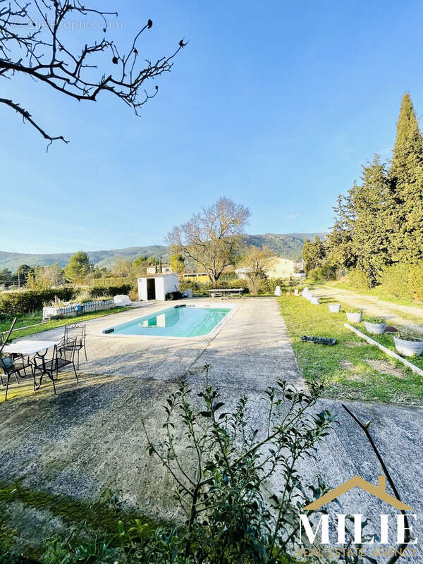 Maison à CUGES-LES-PINS