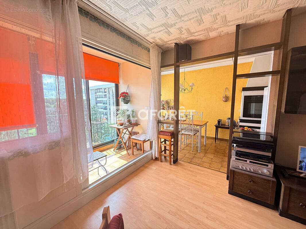 Appartement à LES MUREAUX