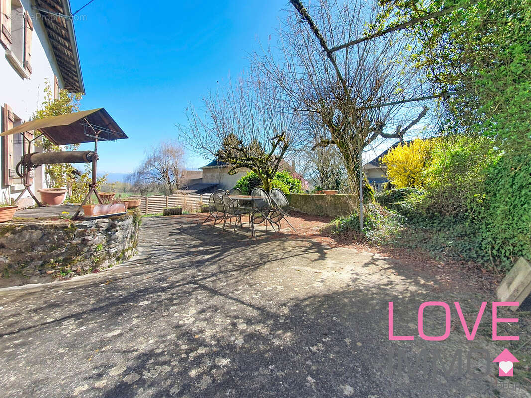 Maison à LA TOUR-DU-PIN