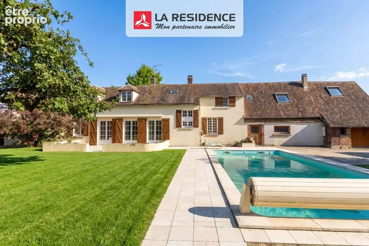 Maison 8 pièces 252 m² à vendre à Houdan (78550) - photo 1