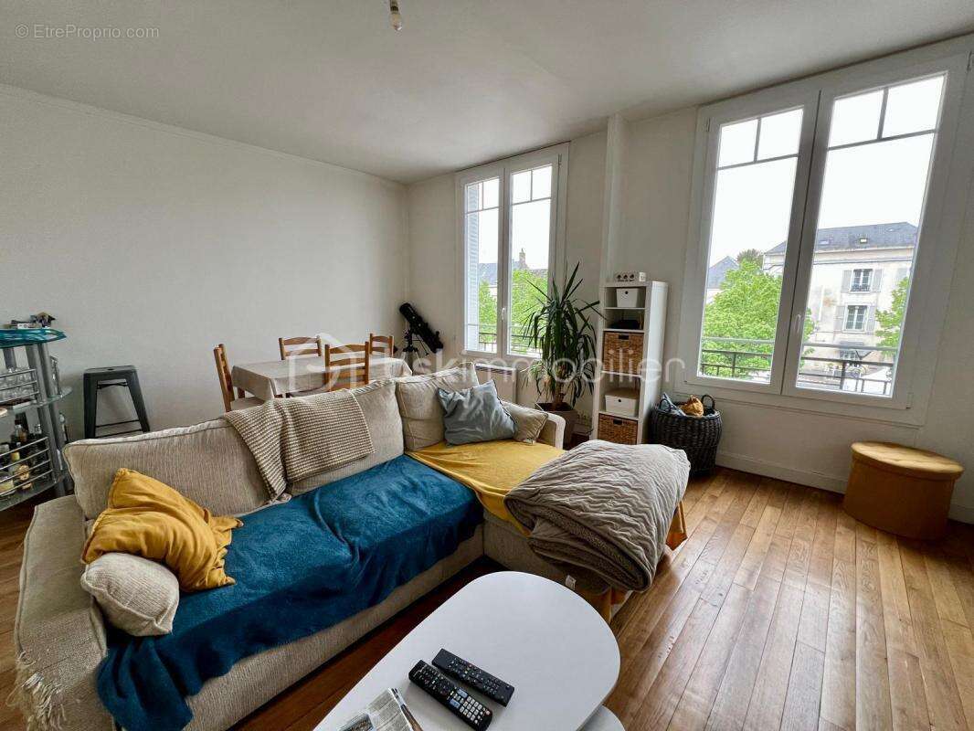 Appartement à SERMAISES