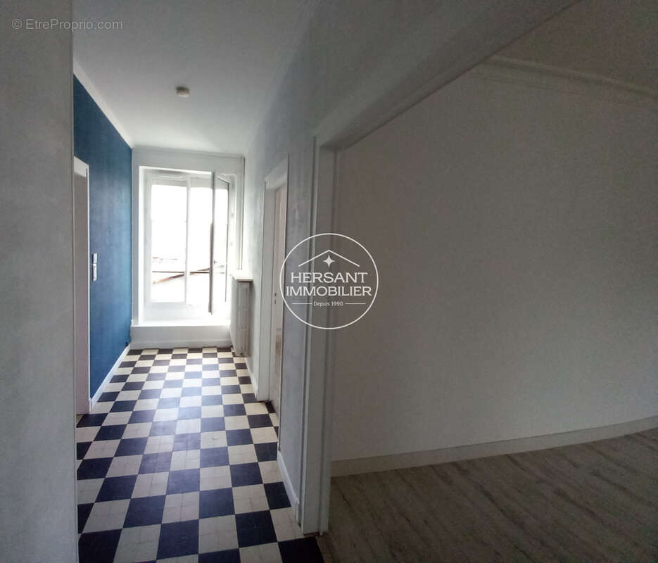 Beaux volumes pour cet appartement dans le quartier de Blois Vienne ! - photo 12