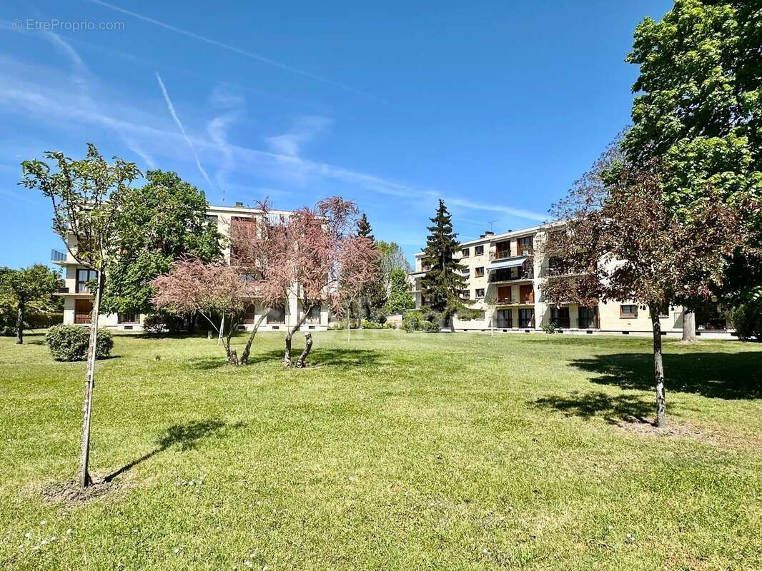 Bel Appartement Lumineux 95 m2 avec 3 balcons - photo 12