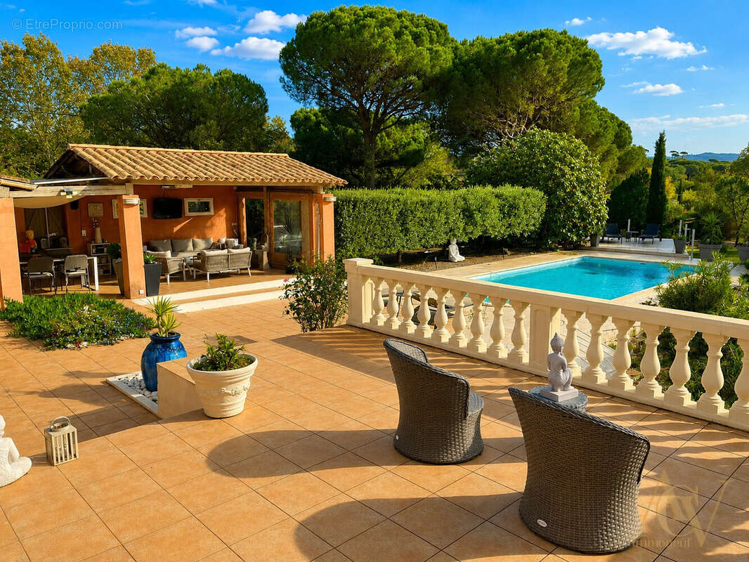 Villa 4 pièces avec piscine et vue exceptionnelle 3 - Maison à VIDAUBAN