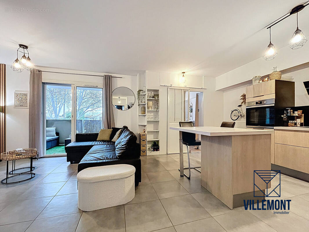 Pièce de vie  - Appartement à MAUGUIO