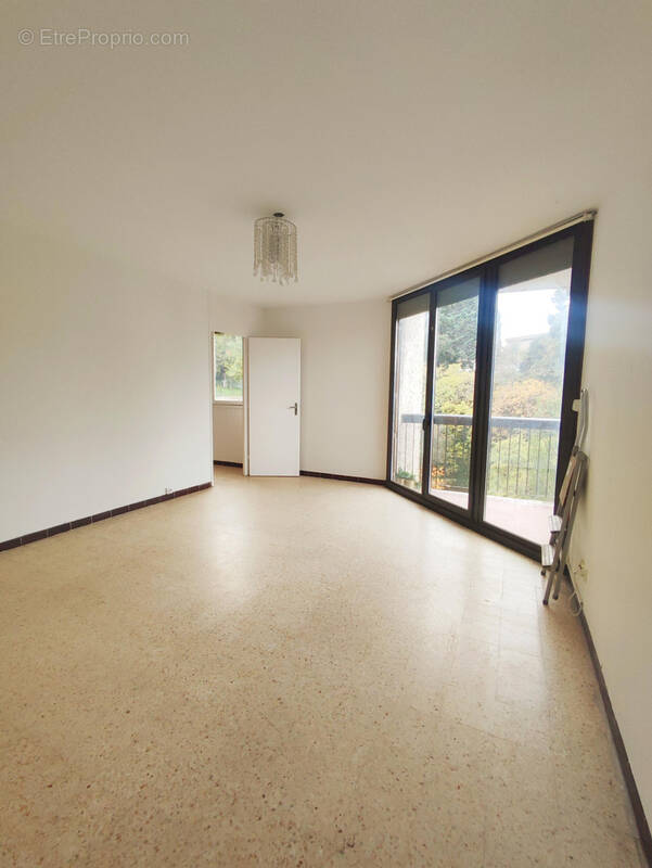 Appartement à MARSEILLE-13E