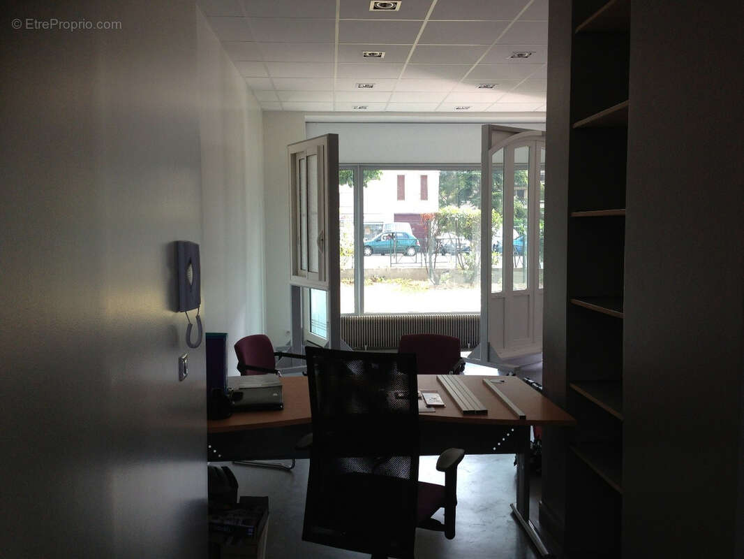 Local commercial 45 M2 - photo 7