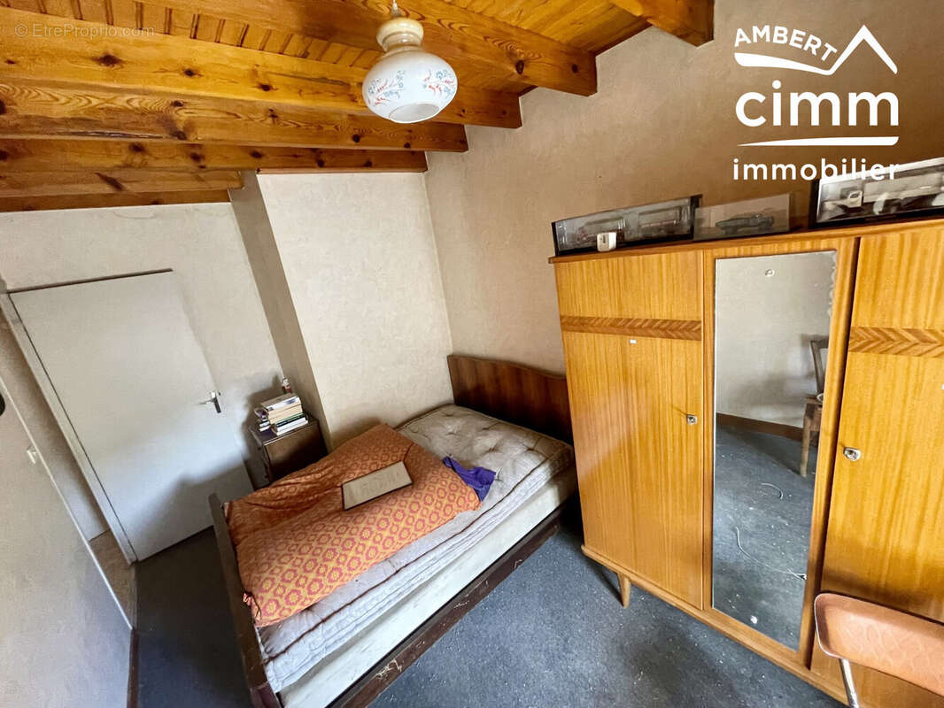 Maison à SAINT-ANTHEME