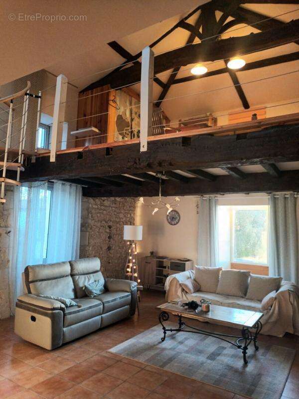 Maison à CHENAC-SAINT-SEURIN-D&#039;UZET