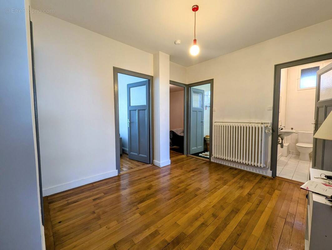 sas - Appartement à GAILLARD