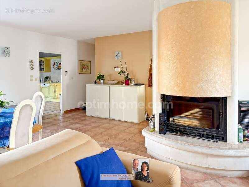 EXCLUSIVITE Montesquieu des Albères Villa récente de 4 faces de plain-pied avec piscine chauffée et Vue sur les Albères - photo 5