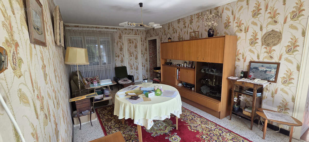 Ancienne ferme avec nombreuses dépendances et plus de 3 000 m2 de terrain - photo 8