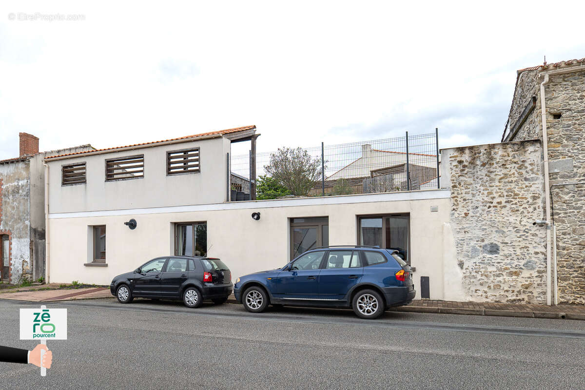 Maison à AVRILLE