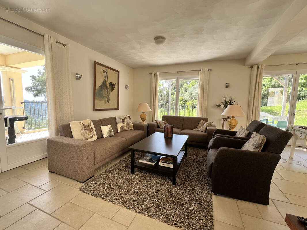 Maison à DRAGUIGNAN