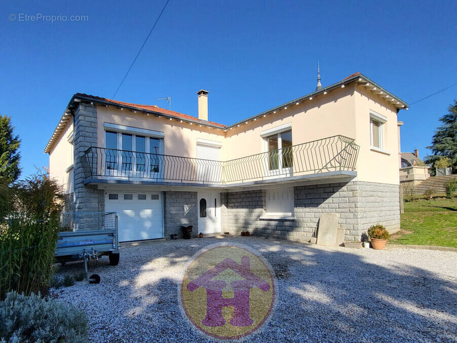 Maison à SAINT-JUNIEN