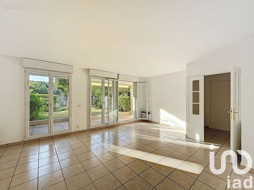 Photo 3 - Appartement à L'ISLE-ADAM