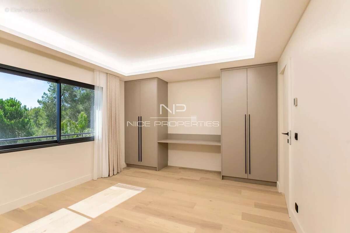 Maison à MOUANS-SARTOUX