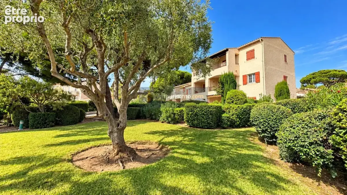 Appartement 2 pièces 40 m² à vendre à Saint-Raphael (83700) - photo 2