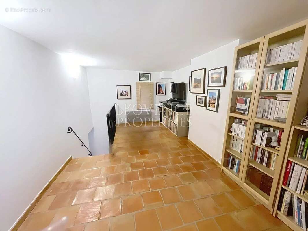 Appartement à SAINT-MAXIMIN-LA-SAINTE-BAUME
