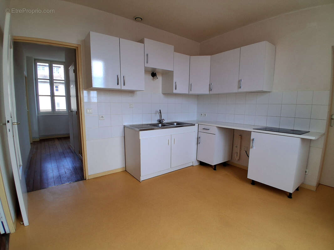 Appartement à CHARLIEU