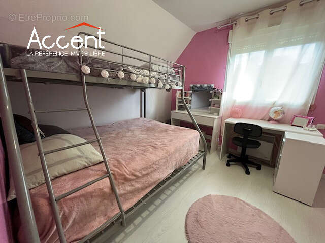 Maison à LUC-LA-PRIMAUBE