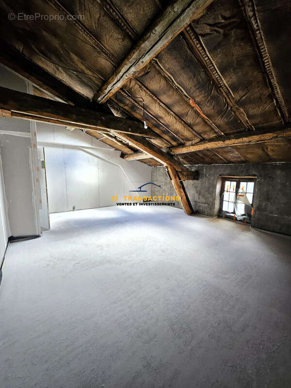Appartement à SAINT-ETIENNE