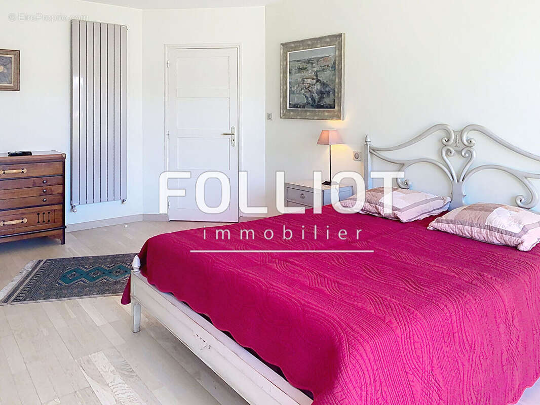 Maison à AGON-COUTAINVILLE