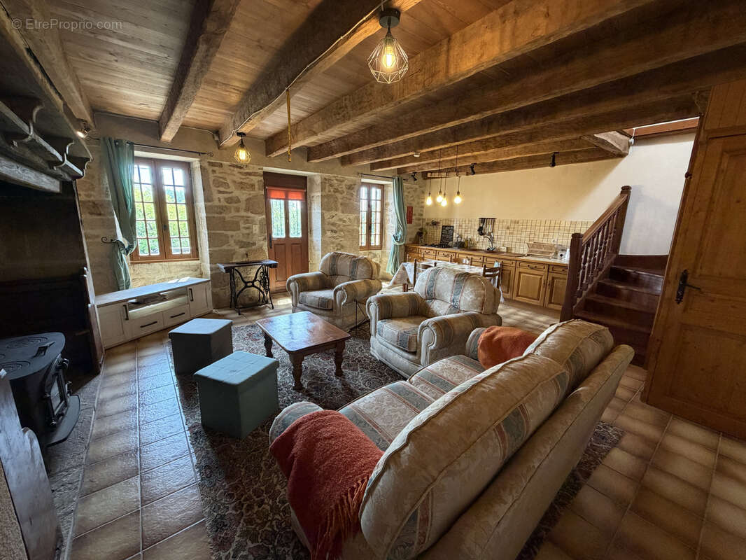 Charme corrézien et potentiel locatif au cœur de la vallée de la Dordogne - photo 3
