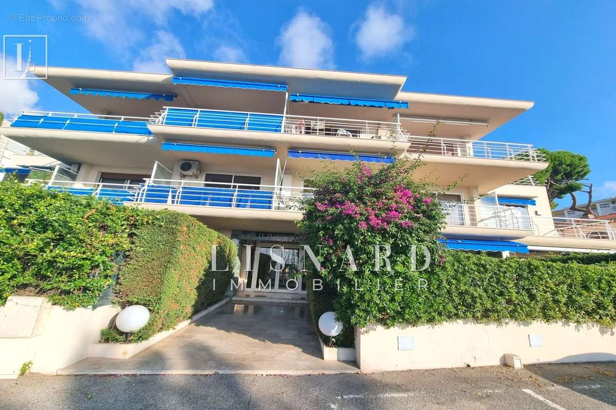 Appartement à VALLAURIS