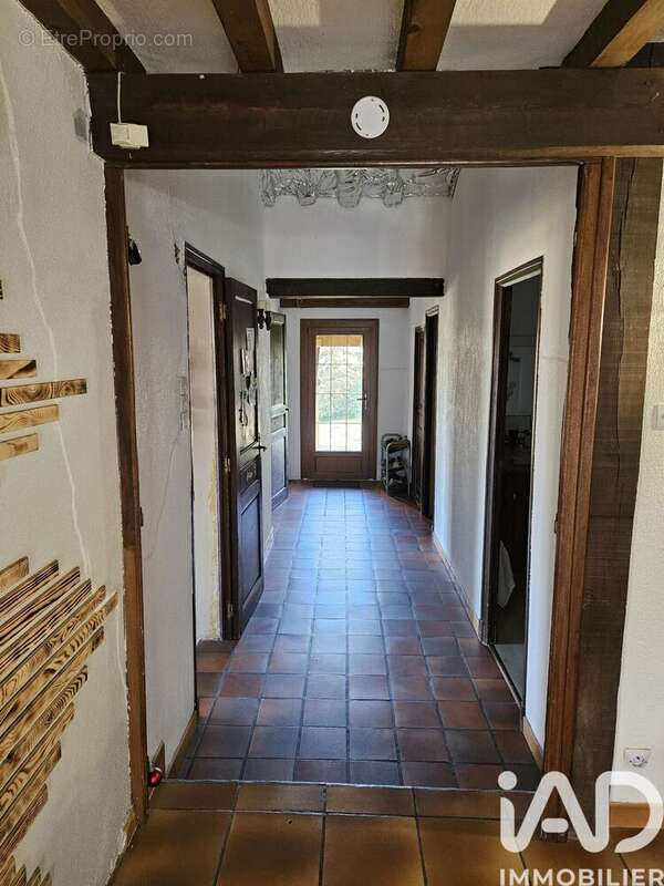 Maison 238 m² à Angeville  - photo 7