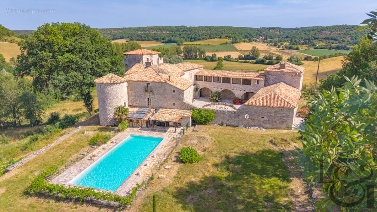 Maison à COURBIAC