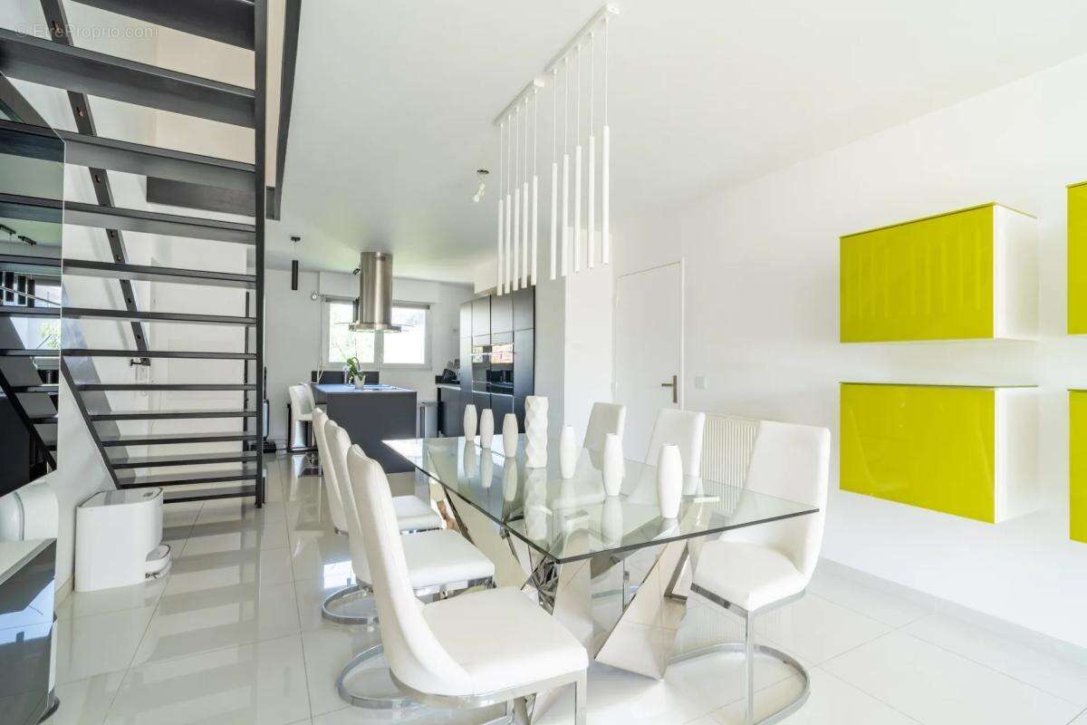 Appartement à STAINS