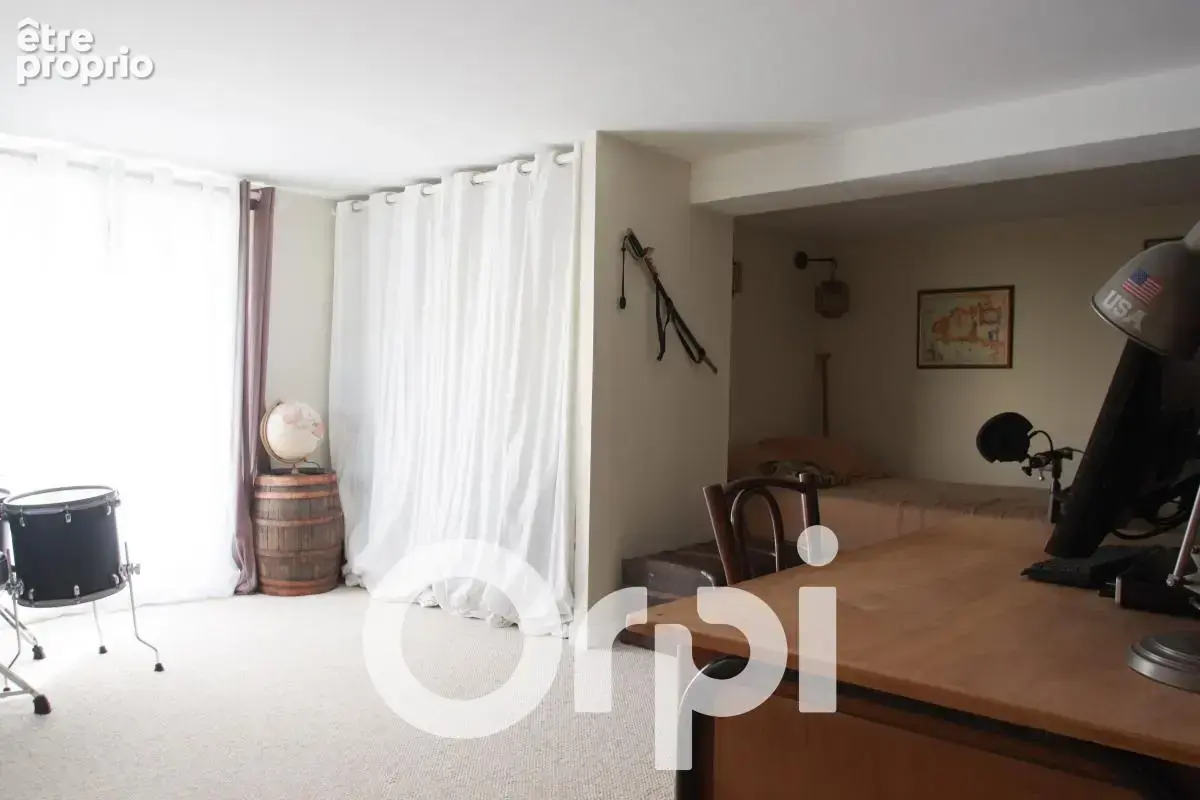Aux portes de La Rochelle : superbe maison familiale rénovée avec grand jardin - photo 7