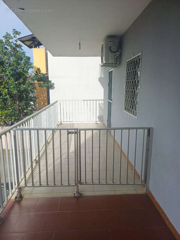 Appartement à KOUROU